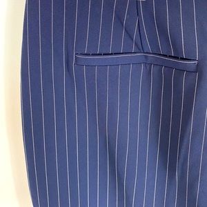 🔴REDUCED‼️💥EUC💥 Chico's Navy Striped Ankle Pants - Size 0 (US standard Size 4)✨